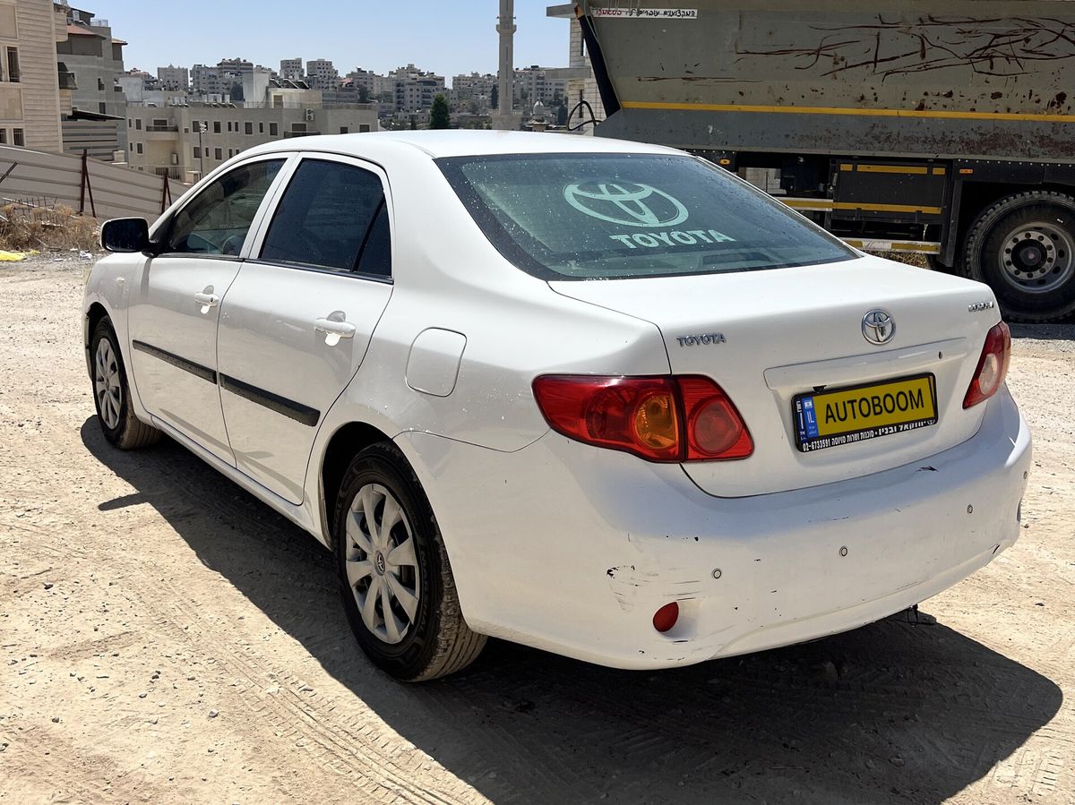 Toyota Corolla с пробегом, 2010