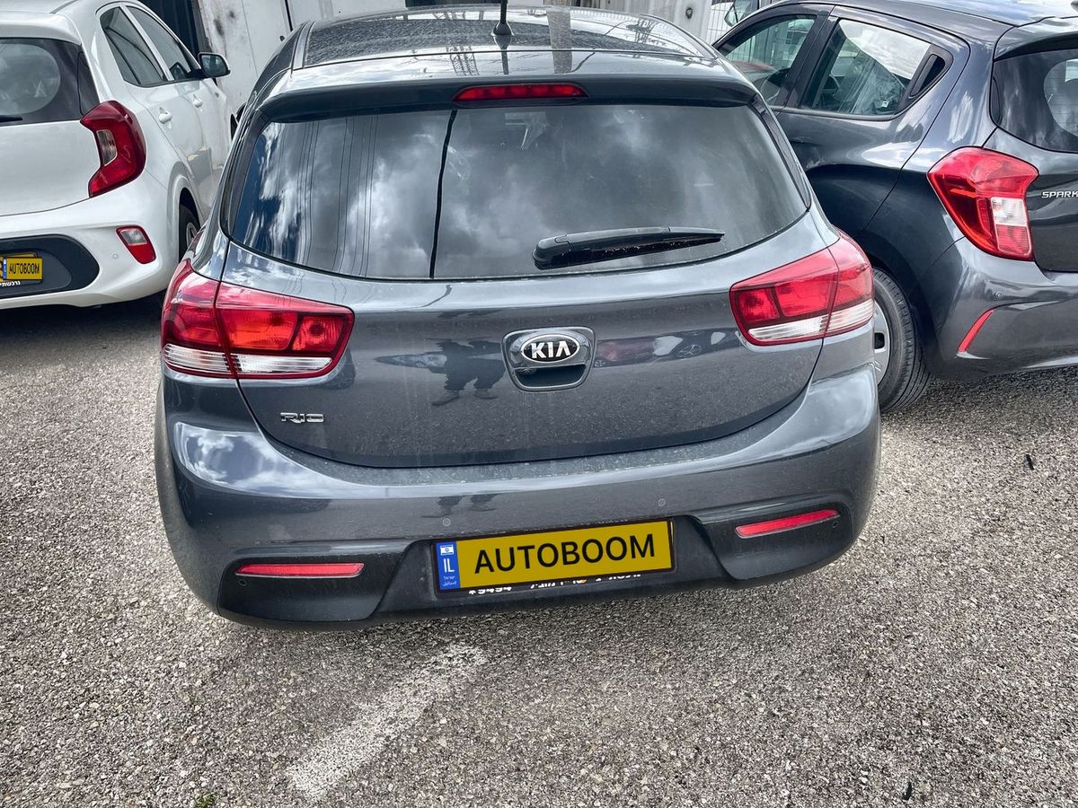 Kia Rio 2nd hand, 2021, private
