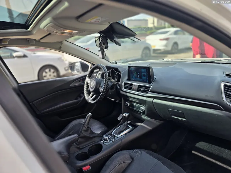 Mazda 3 2nd hand, 2017, private