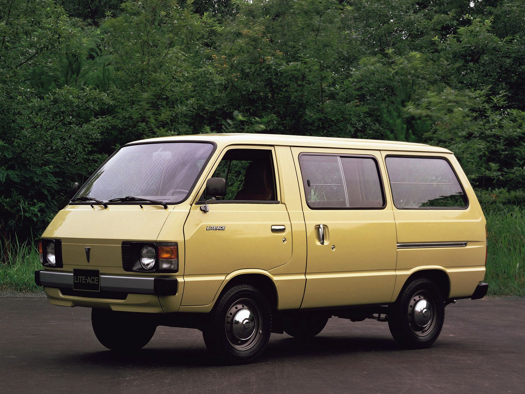 Тойота лит айс. Toyota Lite Ace. Toyota Lite Ace 1985. Toyota Lite Ace 1979. Toyota Lite Ace II.