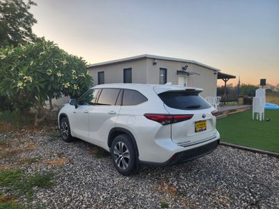Toyota Highlander 2nd hand, 2021, private hand