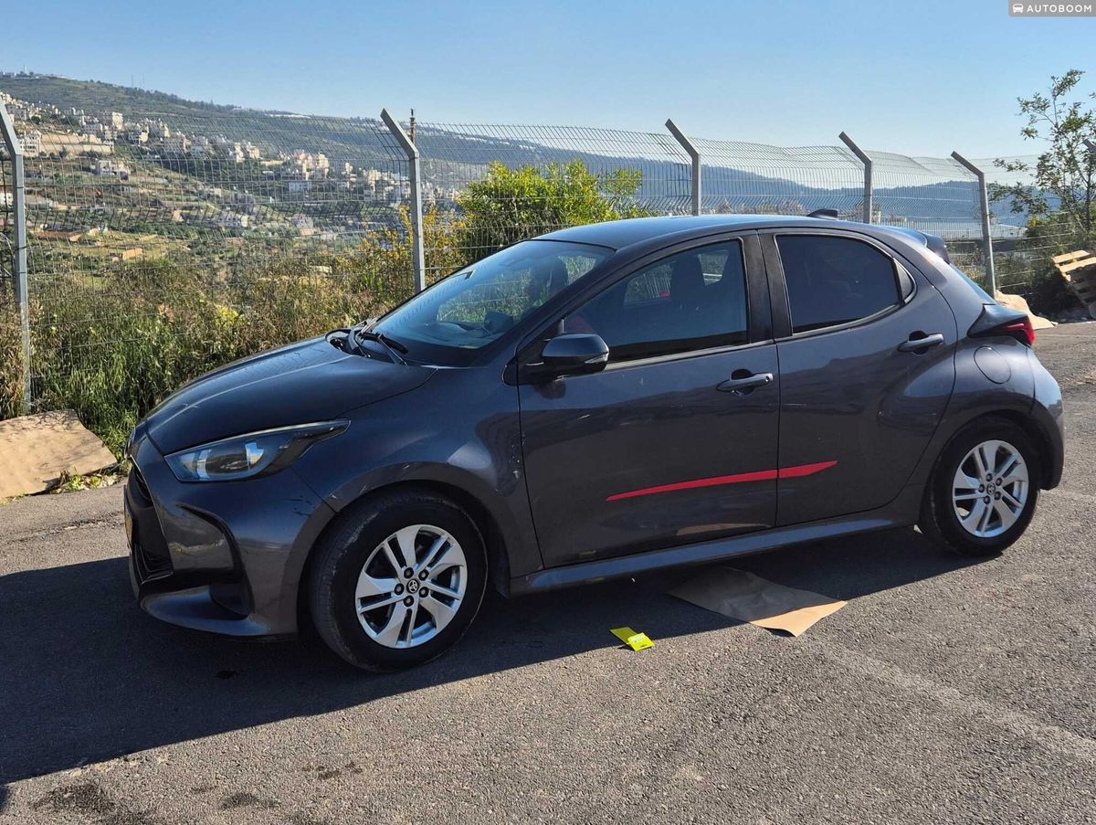 Toyota Yaris 2nd hand, 2021, private