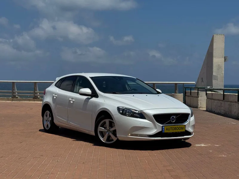 Volvo V40 2nd hand, 2016, private
