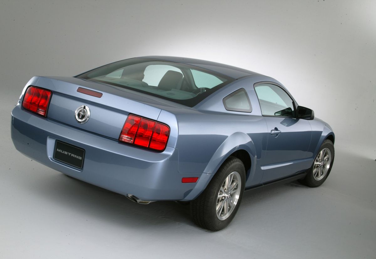 Ford Mustang 2004. Carrosserie, extérieur. Coupé, 5 génération
