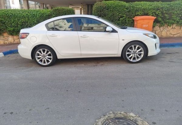 Mazda 3 2nd hand, 2013