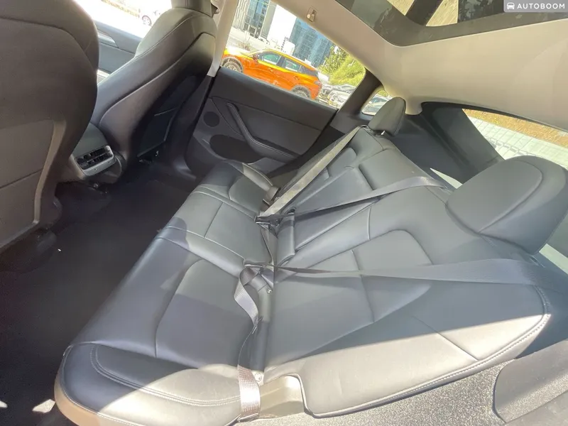 Tesla Model Y с пробегом, 2023