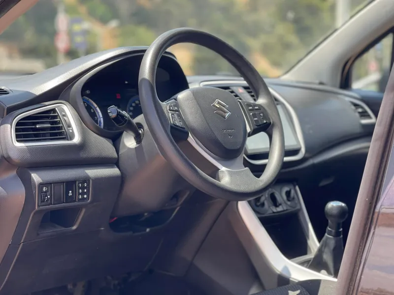 סוזוקי SX4 יד 2 רכב, 2014, פרטי