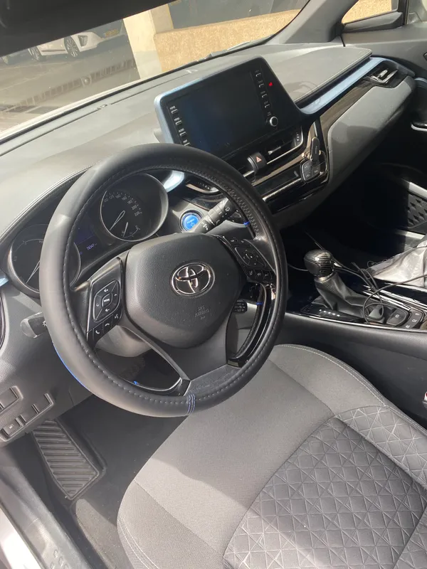 Toyota C-HR 2ème main, 2021, main privée