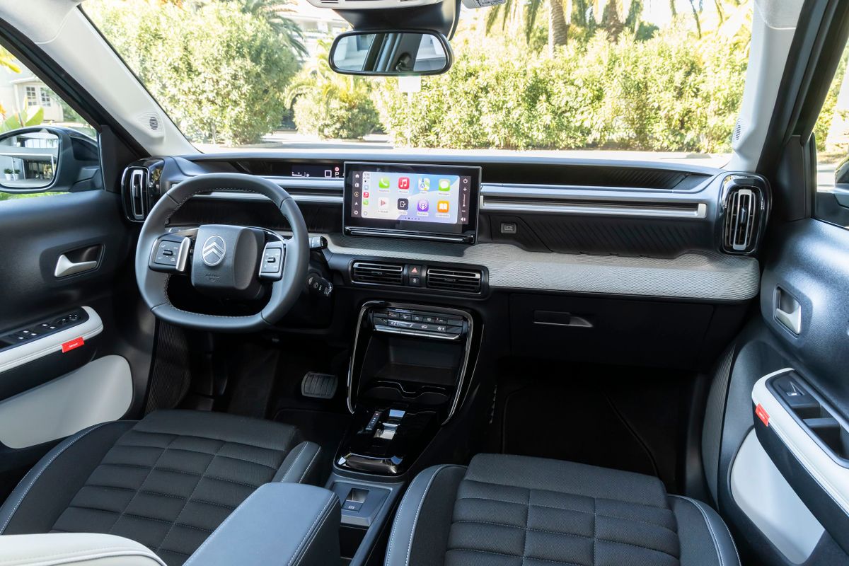 Citroen C3 Aircross 2023. Передние сидения. Внедорожник 5 дв., 2 поколение