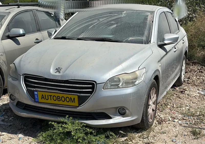 Peugeot 301 2ème main, 2015