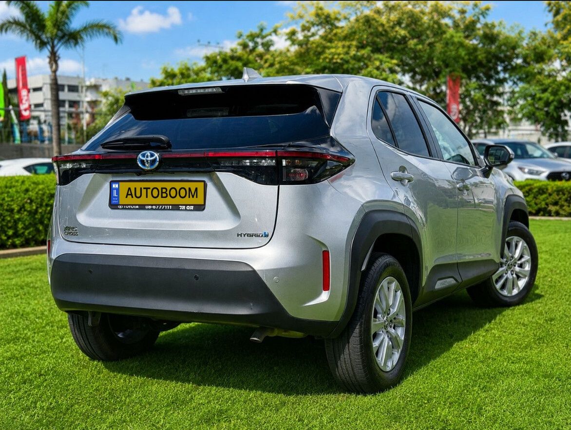 Toyota Yaris Cross 2nd hand, 2023, private