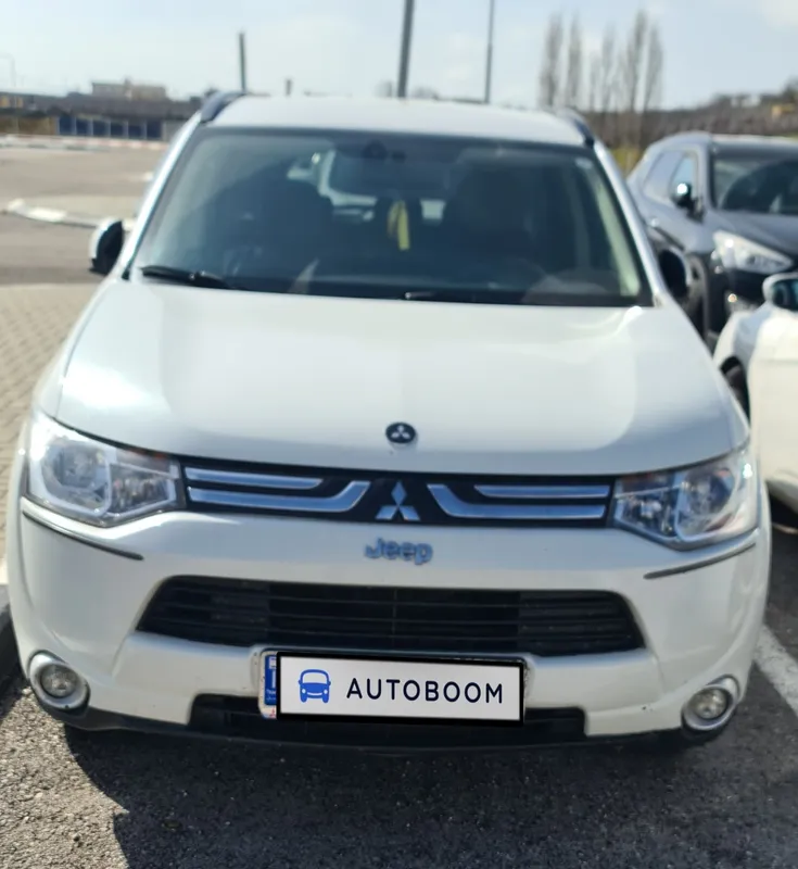 Mitsubishi Outlander 2ème main, 2013