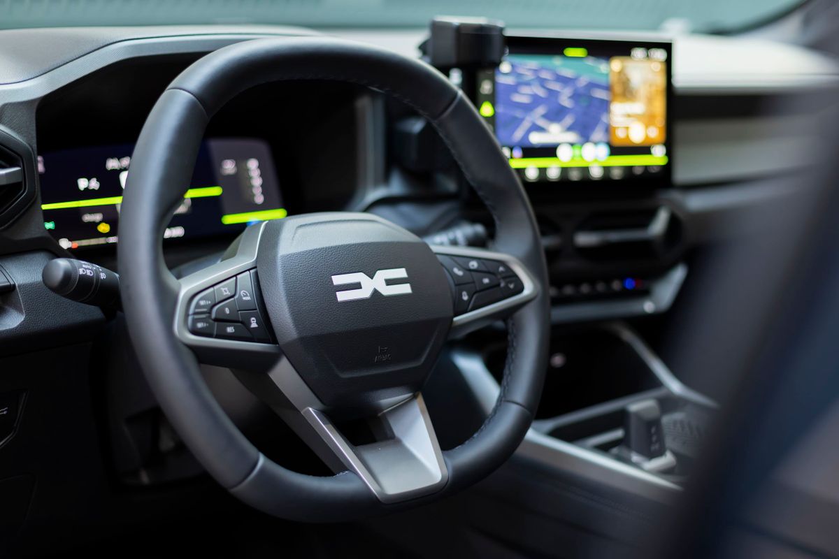 Dacia Бигстер 2024. Руль. Внедорожник 5 дв., 1 поколение