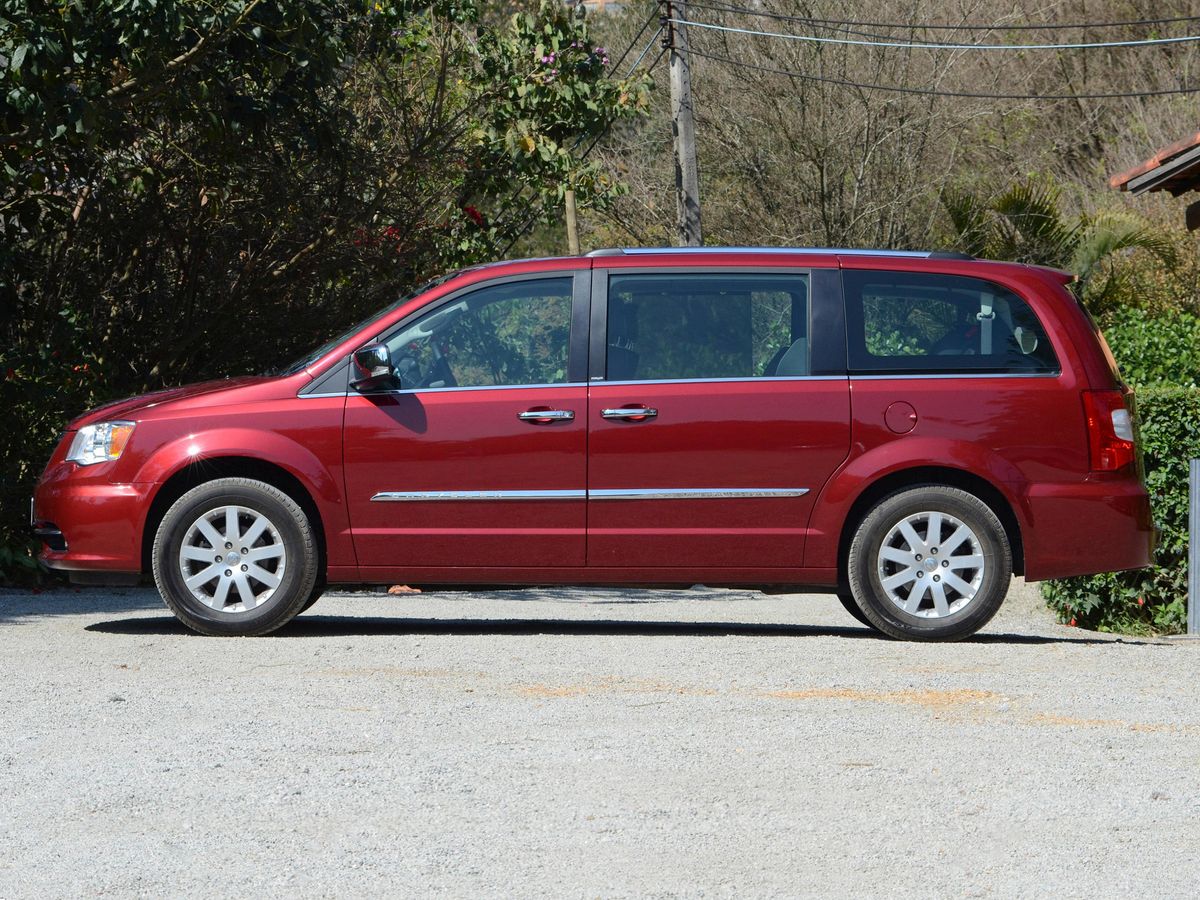 Chrysler Town & Country 2010. Bodywork, Exterior. Minivan, 5 generation, restyling