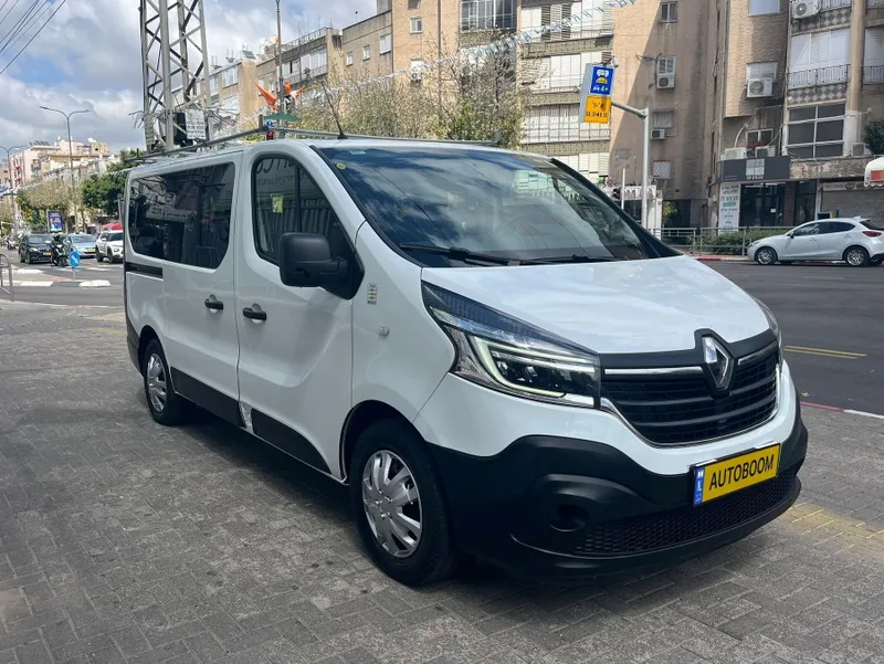 Renault Trafic 2nd hand, 2021, private hand