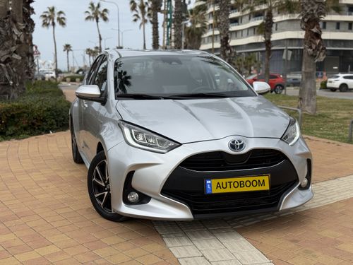 Toyota Yaris, 2021, фото