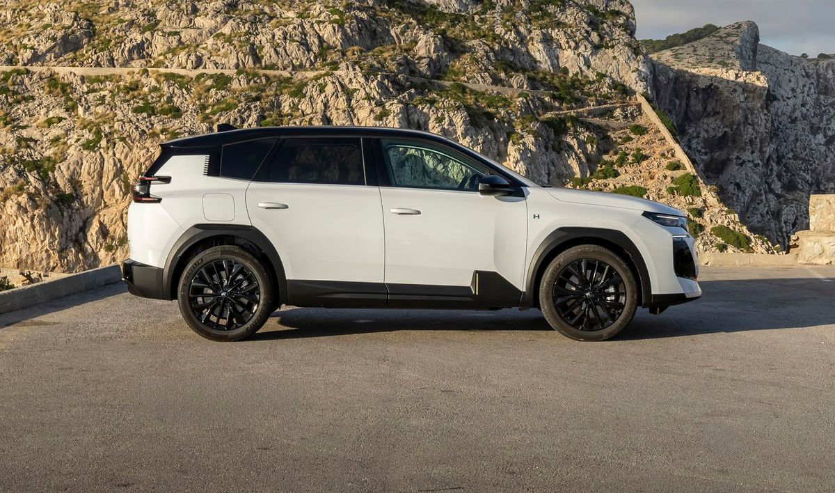 Citroen C5 Aircross 2025. Кузов. SUV 5 дв., 2 поколение