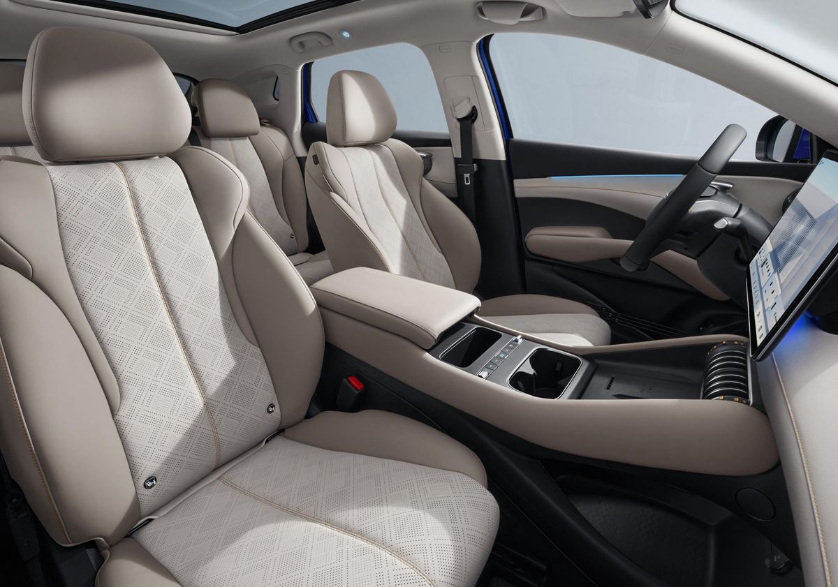BYD Atto 3 2026. Передние сидения. SUV 5 дв., 1 поколение, рестайлинг 2