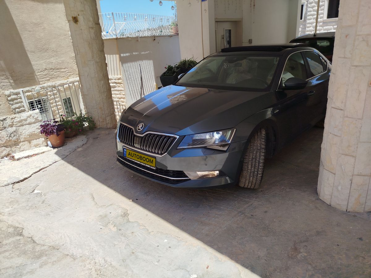 Škoda Superb 2ème main, 2019, main privée