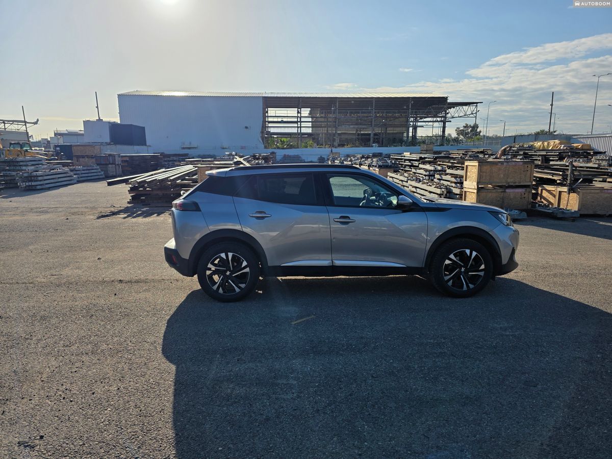 Peugeot 2008 2nd hand, 2021, private