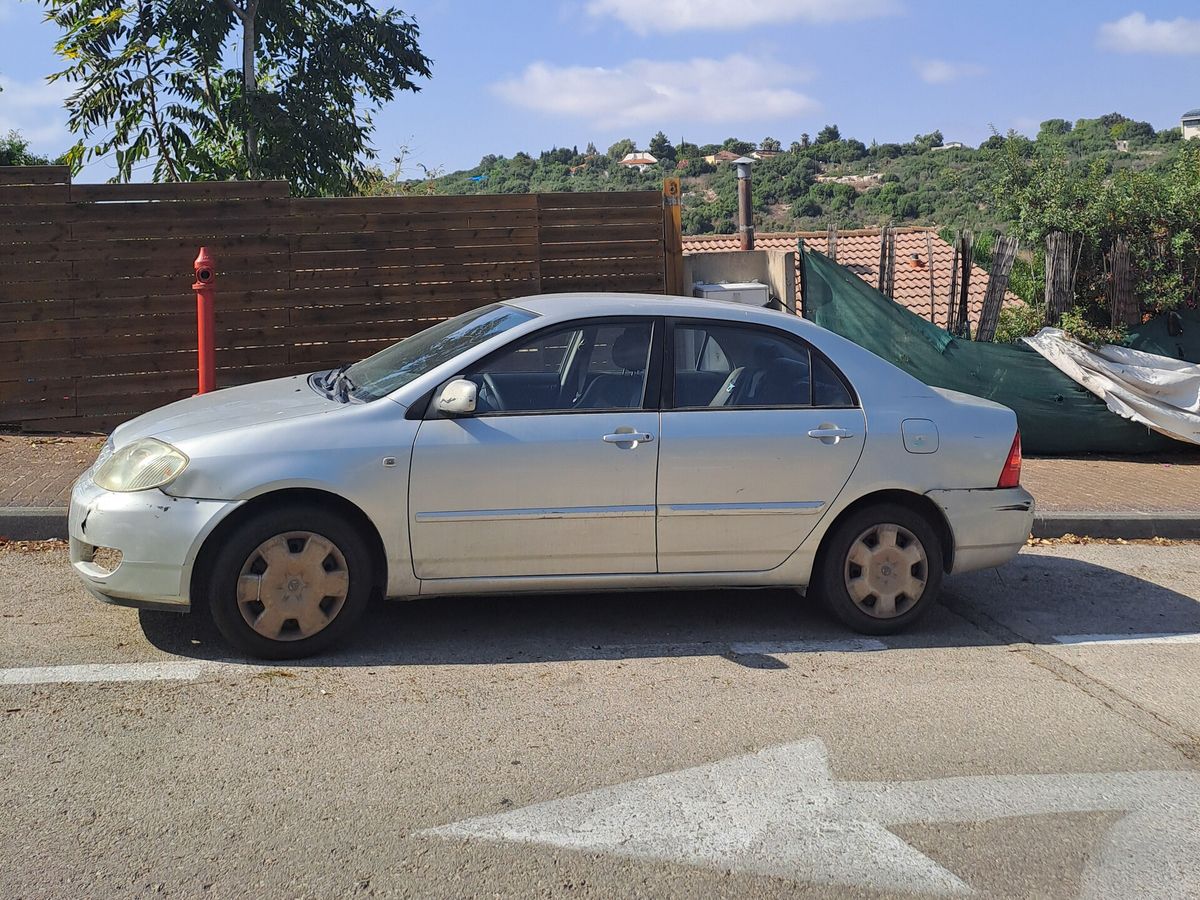 Toyota Corolla с пробегом, 2005, частная рука