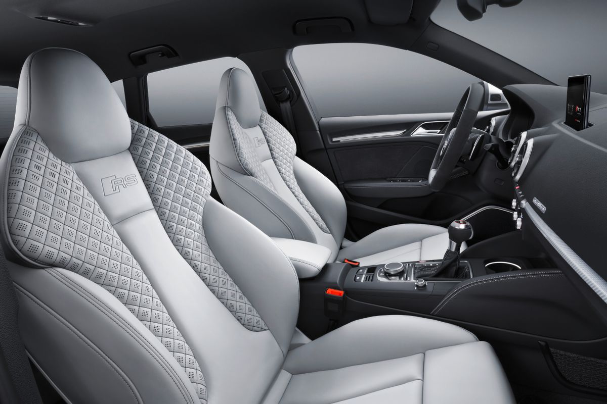 Audi RS3 2017. Front seats. Hatchback 5-door, 2 generation, restyling