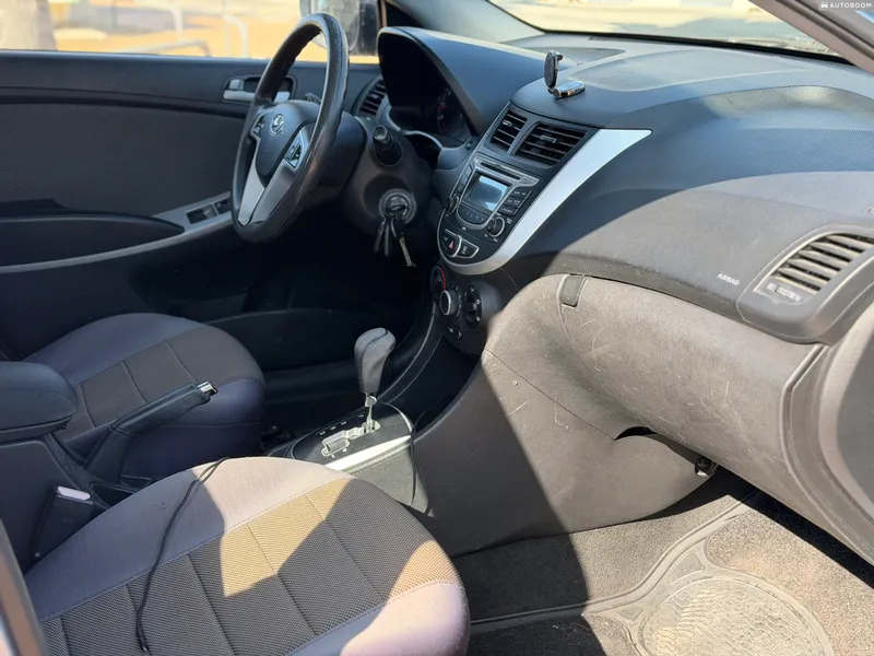 Hyundai i25 2ème main, 2012, privée