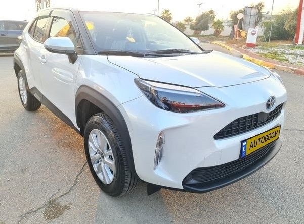 Toyota Yaris Cross новый, 2023