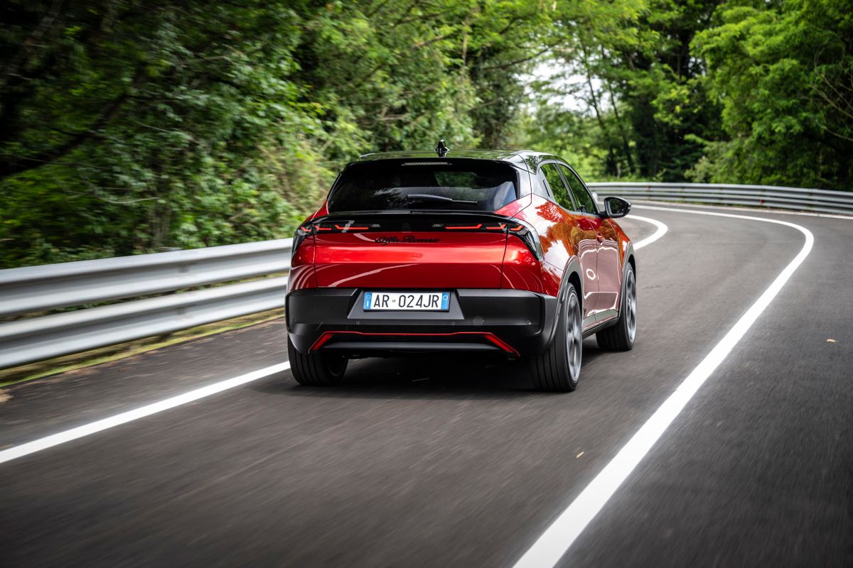 Alfa Romeo Junior 2024. Кузов, экстерьер. Внедорожник 5 дв., 1 поколение