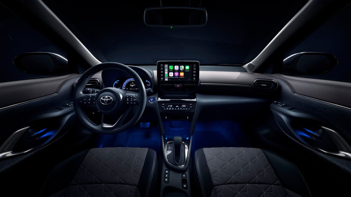 Toyota Yaris Cross 2020. Front seats. SUV 5-doors, 1 generation
