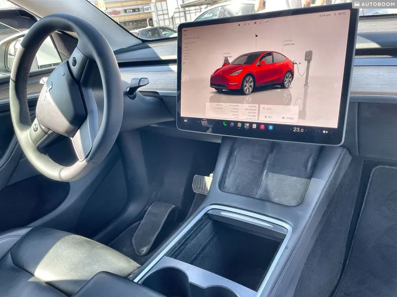 Tesla Model Y 2nd hand, 2023, private