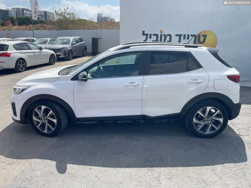 Kia Stonic 2nd hand, 2021, private