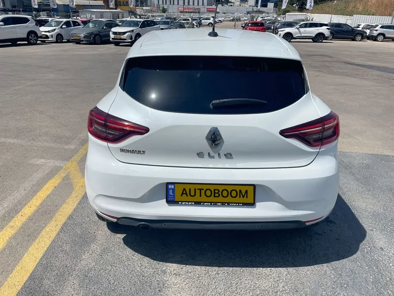 Renault Clio 2nd hand, 2022