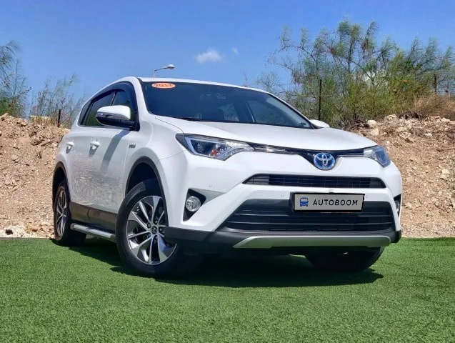 Toyota RAV4 с пробегом, 2017