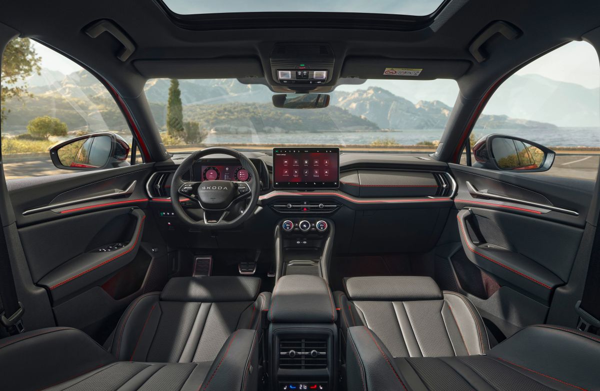 Skoda Kodiaq RS 2024. Передние сидения. Внедорожник 5 дв., 2 поколение
