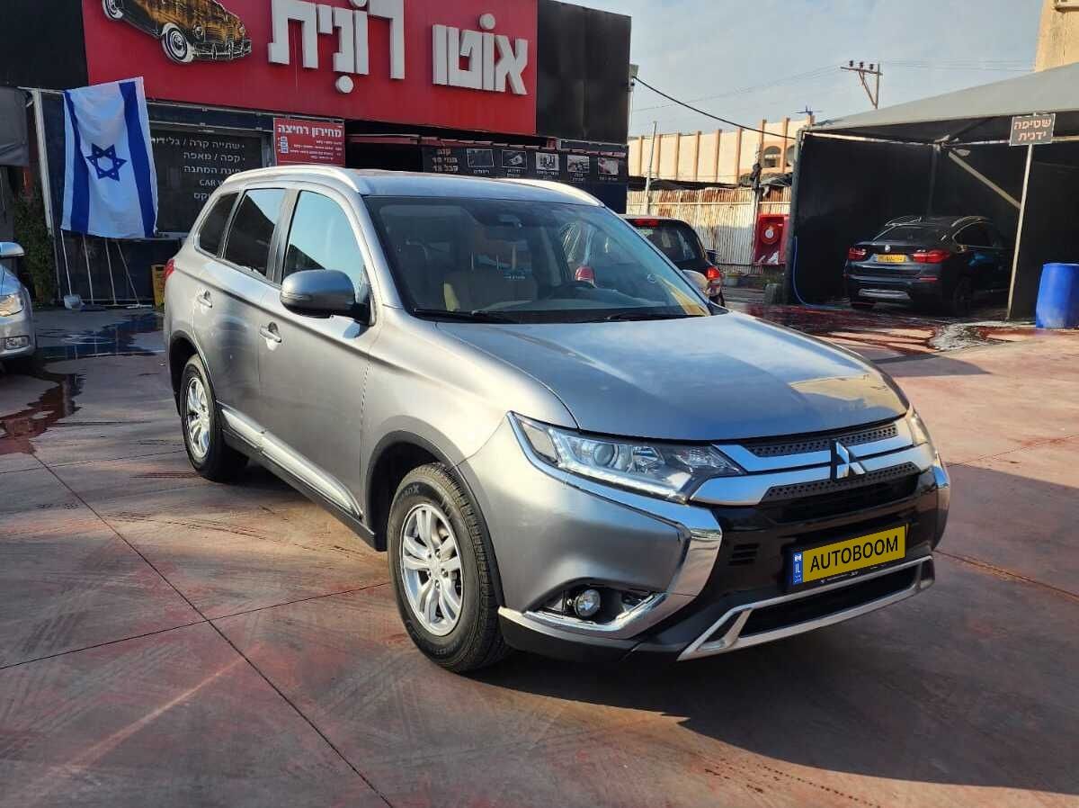 Mitsubishi Outlander 2nd hand, 2021, private hand