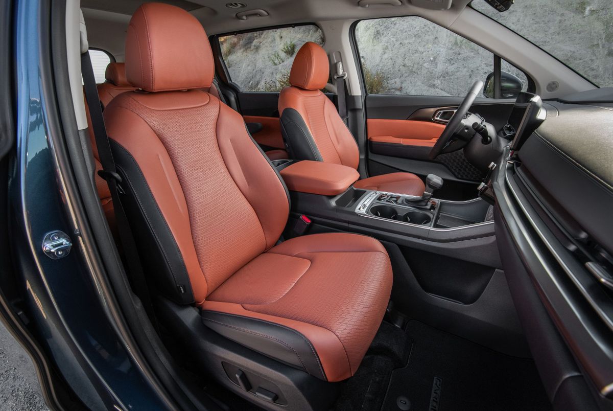 Kia Carnival 2023. Передние сидения. Минивэн, 4 поколение, рестайлинг