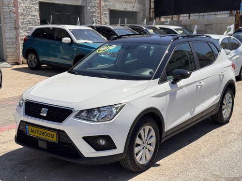 SEAT Arona, 2021, photo