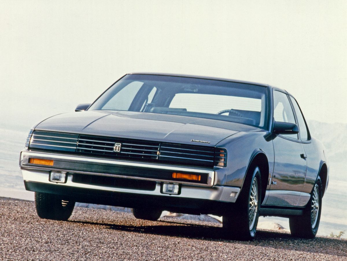 Oldsmobile Toronado 1985. Carrosserie, extérieur. Coupé, 4 génération