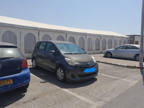 Toyota Space Verso, 2012, photo