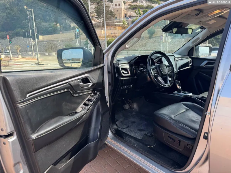 Isuzu D-Max 2nd hand, 2021, private
