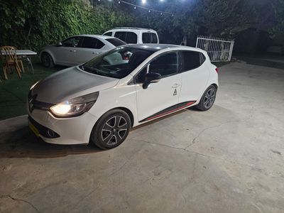 Renault Clio 2nd hand, 2015, private hand