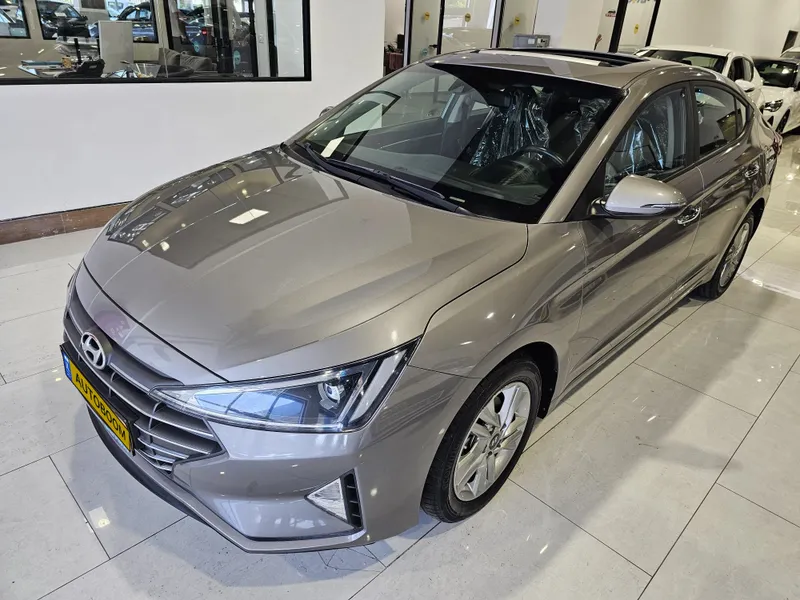 Hyundai Elantra 2ème main, 2020