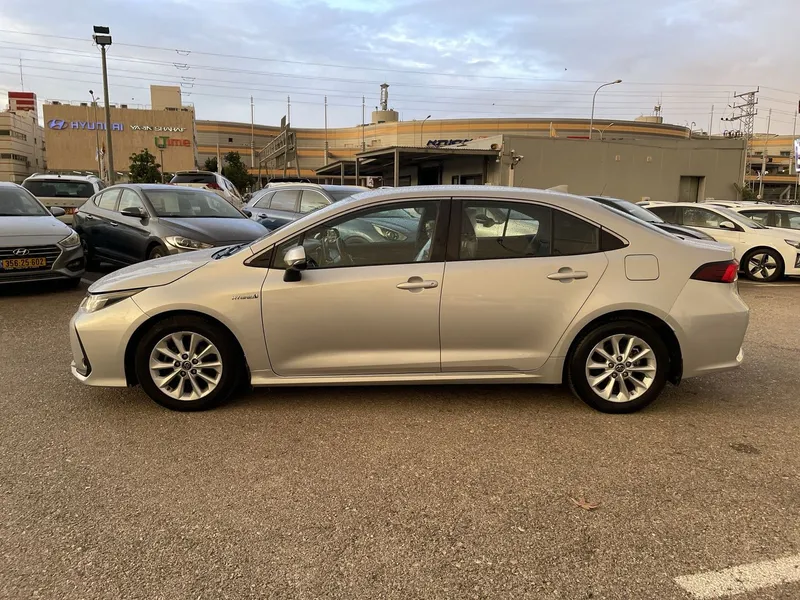 Toyota Corolla с пробегом, 2019
