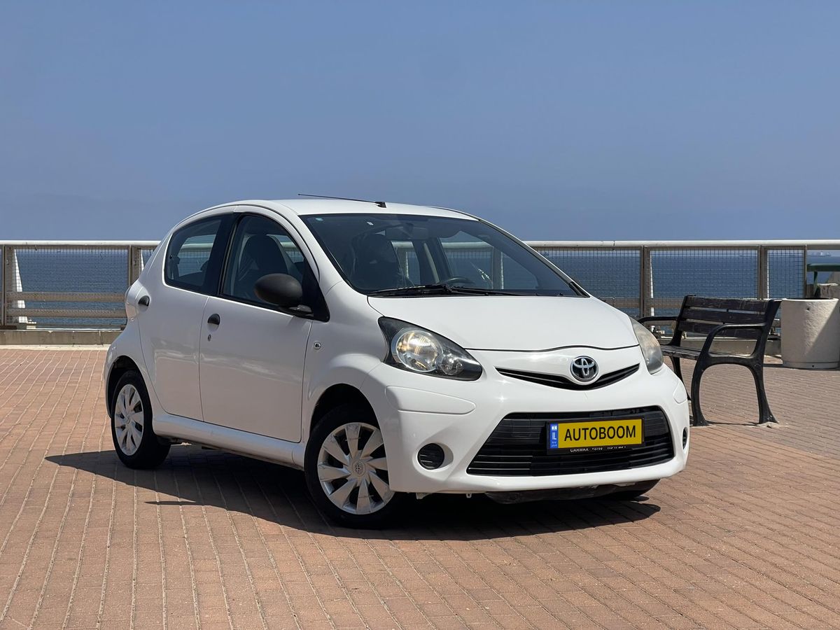 Toyota Aygo 2ème main, 2012, main privée