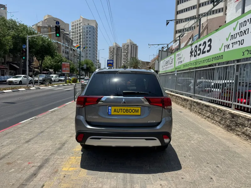Mitsubishi Outlander 2ème main, 2021, main privée