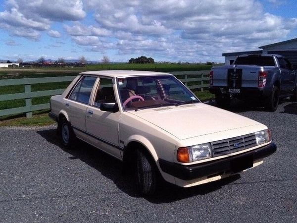 Ford Laser 1981. Carrosserie, extérieur. Berline, 1 génération