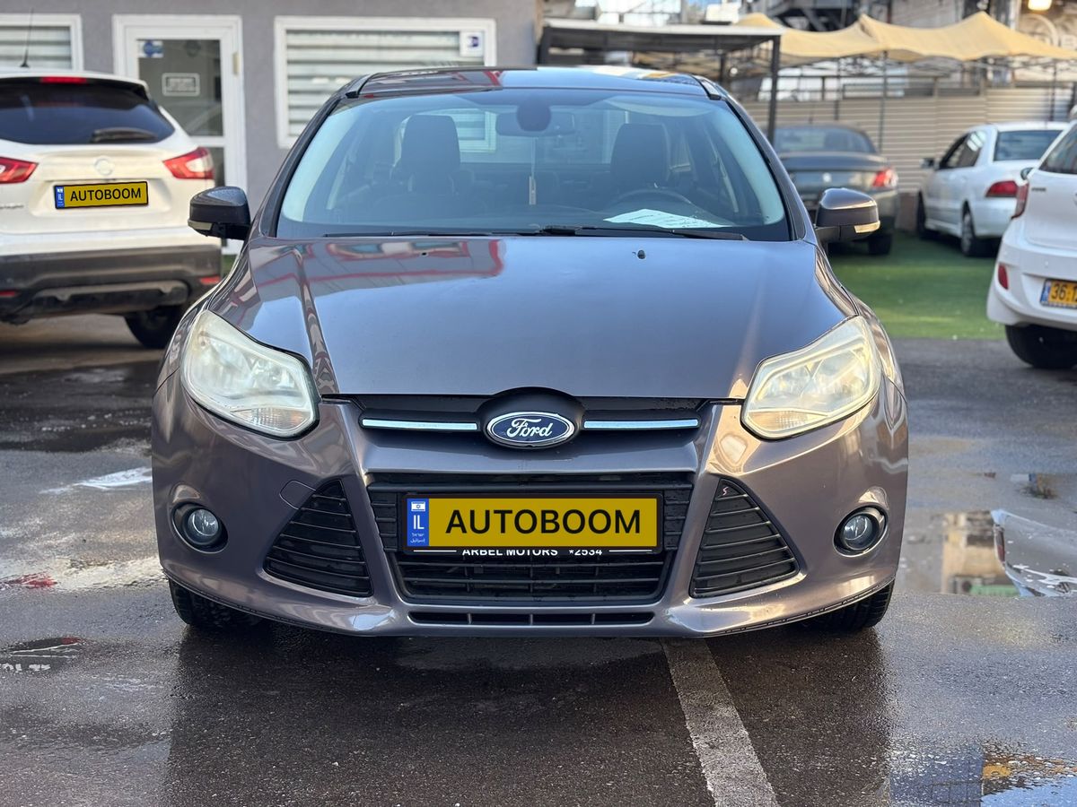 Ford Focus с пробегом, 2014