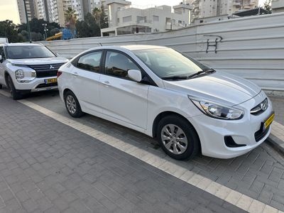 יונדאי i25 יד 2 רכב, 2018, פרטי