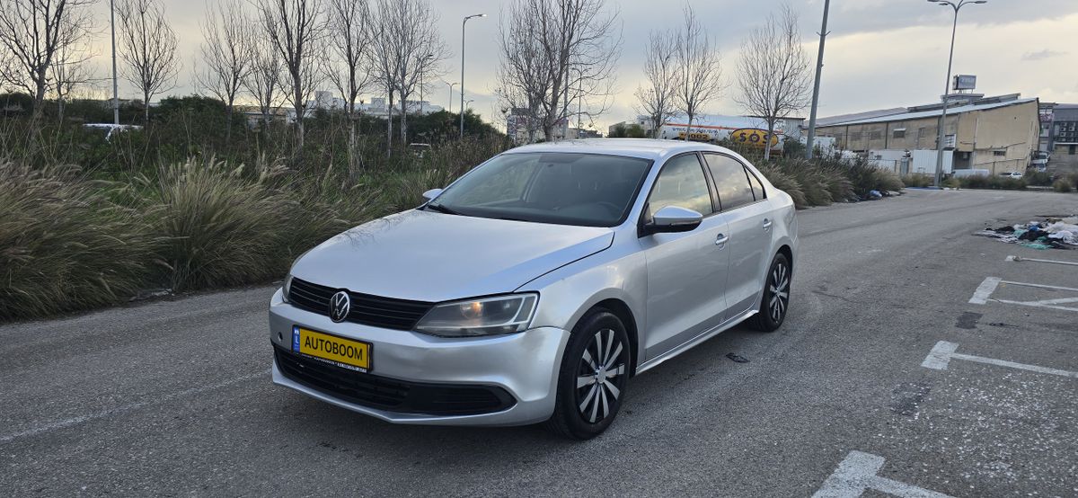 Volkswagen Jetta 2nd hand, 2014, private hand